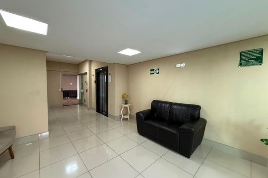 Hall de entrada de apartamento à venda com 2 quartos, 126m² em Alípio de Melo, Belo Horizonte