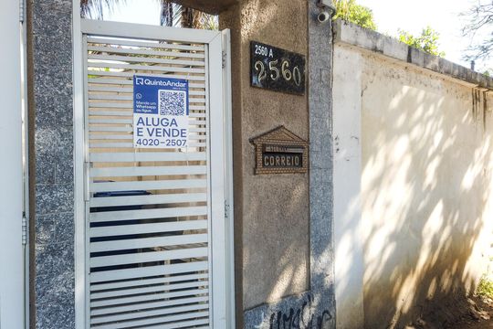 Fachada de casa para alugar com 1 quarto, 85m² em Jacarepaguá, Rio de Janeiro