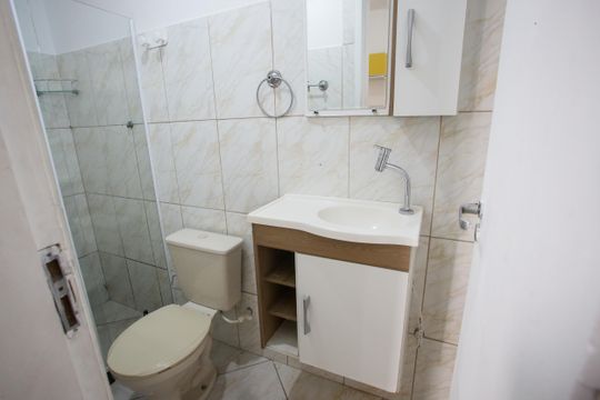 Banheiro de casa para alugar com 1 quarto, 85m² em Jacarepaguá, Rio de Janeiro