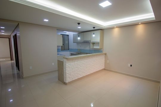Apartamento para alugar com 3 quartos, 200m² em Qs 7, Brasília