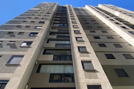 Fachada do bloco de apartamento à venda com 2 quartos, 49m² em Centro, Osasco