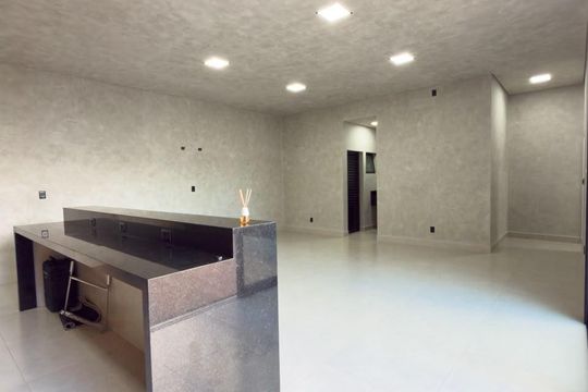 Casa para alugar com 4 quartos, 230m² em Saltinho, Paulínia