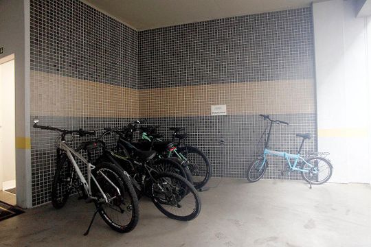 Área Comum - Bicicletário de apartamento à venda com 2 quartos, 45m² em Centro Histórico, Porto Alegre