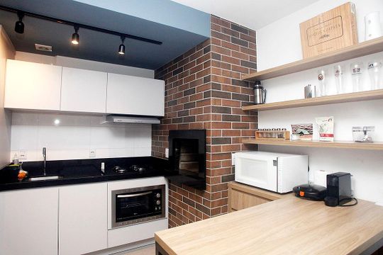 Cozinha + Área de Serviço de apartamento à venda com 2 quartos, 45m² em Centro Histórico, Porto Alegre