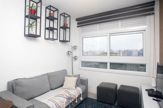Sala de apartamento à venda com 2 quartos, 45m² em Centro Histórico, Porto Alegre