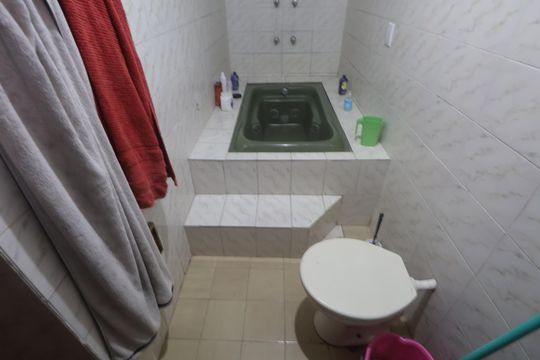 Banheiro 1 de casa à venda com 5 quartos, 160m² em Estância Velha, Canoas