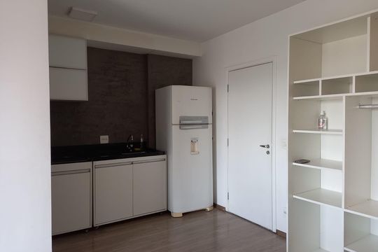 Cozinha de kitnet/studio para alugar com 1 quarto, 43m² em Campo Belo, São Paulo