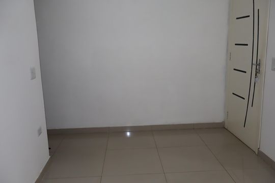 Sala de apartamento para alugar com 1 quarto, 55m² em Jardim Guairaca, São Paulo