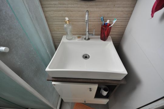 Banheiro de apartamento à venda com 2 quartos, 49m² em Parque Novo Mundo, São Paulo