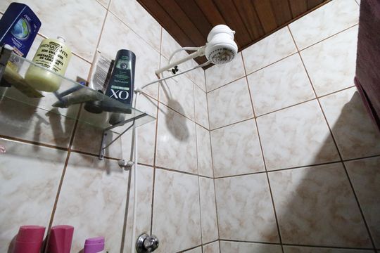 Banheiro de casa à venda com 2 quartos, 54m² em Taquara, Rio de Janeiro