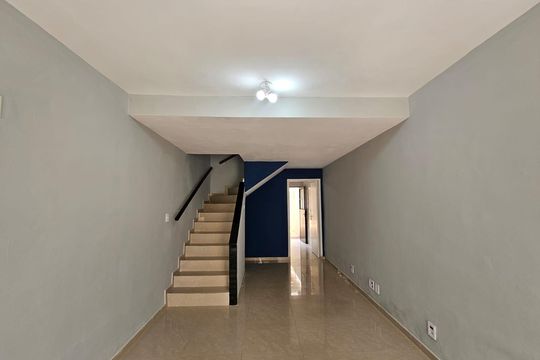 Sala de casa à venda com 2 quartos, 93m² em Vila Isa, São Paulo
