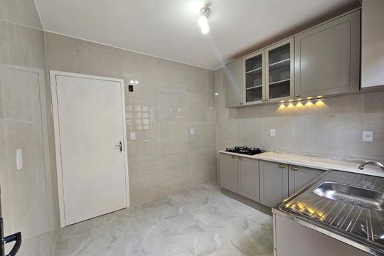 Cozinha de casa à venda com 2 quartos, 93m² em Vila Isa, São Paulo