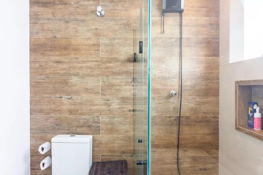 Banheiro de casa à venda com 3 quartos, 250m² em Baronesa, Osasco