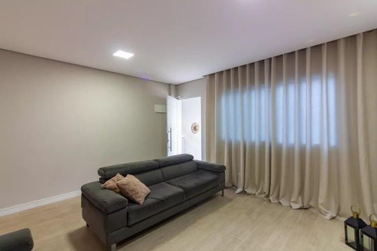 Sala de casa à venda com 3 quartos, 250m² em Baronesa, Osasco