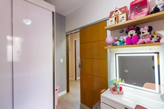 Quarto de casa à venda com 3 quartos, 250m² em Baronesa, Osasco