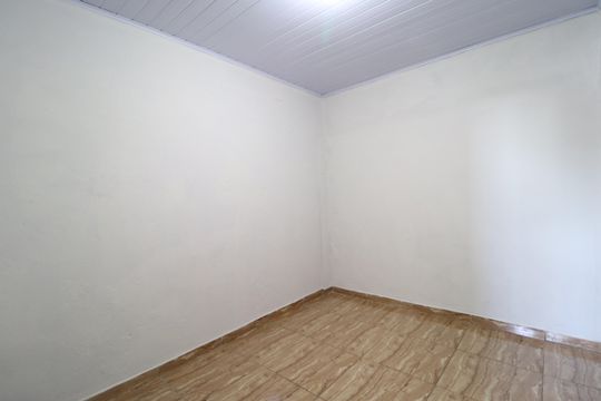 Sala de casa para alugar com 2 quartos, 45m² em Santa Mônica, Uberlândia