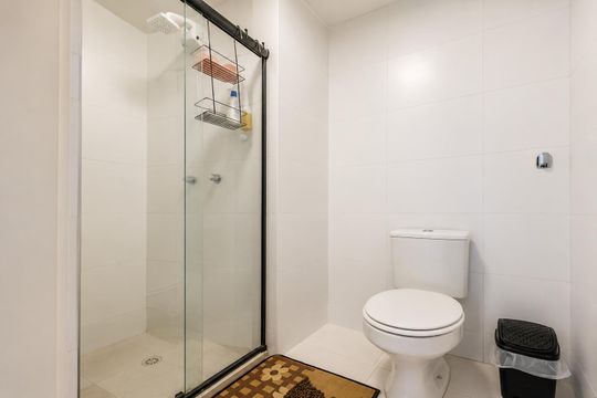 Banheiro de kitnet/studio à venda com 1 quarto, 25m² em Sumarezinho, São Paulo