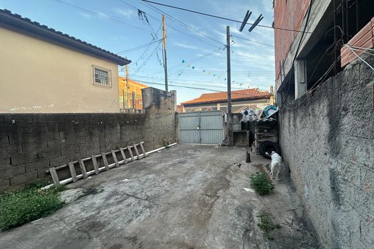 Quintal de casa à venda com 1 quarto, 100m² em Vila Lourdes, Barueri