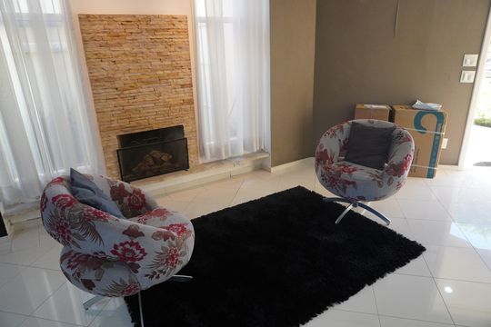 Sala de Estar de casa de condomínio à venda com 3 quartos, 490m² em Tarumã, Barueri