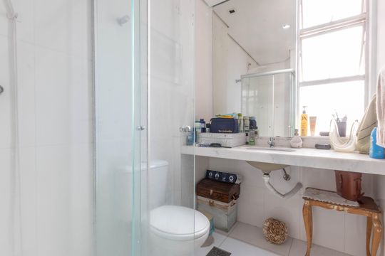 Banheiro da Suíte de apartamento à venda com 3 quartos, 90m² em Grajaú, Belo Horizonte