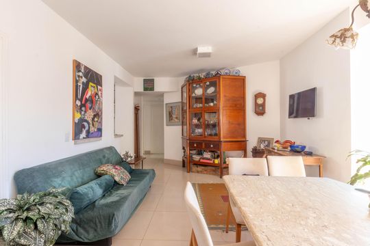 Sala de apartamento à venda com 3 quartos, 90m² em Grajaú, Belo Horizonte