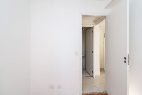 Quarto 2 de apartamento para alugar com 2 quartos, 32m² em Itaquera, São Paulo