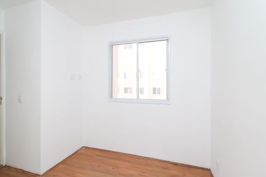 Quarto 1 de apartamento para alugar com 2 quartos, 32m² em Itaquera, São Paulo
