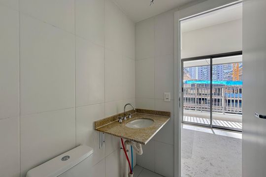 Banheiro  de kitnet/studio para alugar com 1 quarto, 25m² em Itaim Bibi, São Paulo