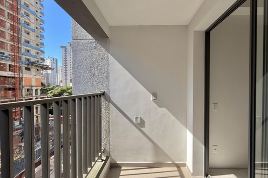 Sacada  de kitnet/studio para alugar com 1 quarto, 26m² em Itaim Bibi, São Paulo