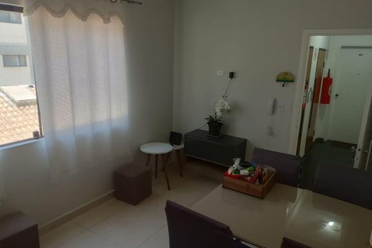 Sala de apartamento para alugar com 2 quartos, 56m² em Vila Alzira, Guarujá