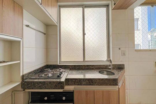 Cozinha de apartamento para alugar com 2 quartos, 60m² em Manacás, Belo Horizonte