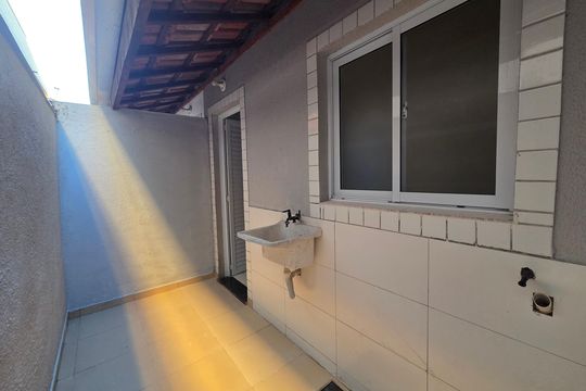 Área de Serviço de casa de condomínio para alugar com 2 quartos, 70m² em Vila Assuncao, Praia Grande