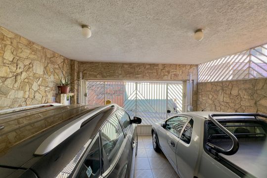 Garagem de casa à venda com 3 quartos, 170m² em Vila Paulista, Guarulhos