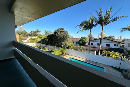Varanda de casa de condomínio para alugar com 4 quartos, 520m² em Jardim Paulista, Barueri