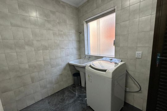 Área de Serviço de casa de condomínio para alugar com 4 quartos, 520m² em Jardim Paulista, Barueri