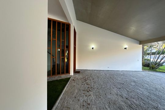 Fachada de casa de condomínio para alugar com 4 quartos, 520m² em Jardim Paulista, Barueri