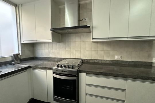 Cozinha de casa de condomínio para alugar com 4 quartos, 520m² em Jardim Paulista, Barueri