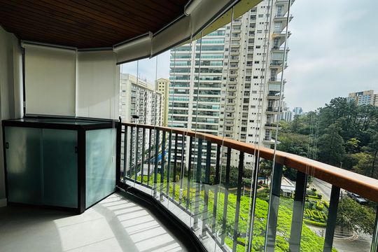 Sacada de apartamento para alugar com 4 quartos, 111m² em Alphaville Industrial, Barueri