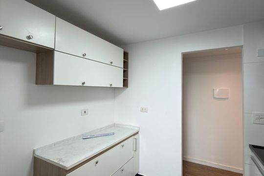 Cozinha de apartamento à venda com 2 quartos, 54m² em Santa Terezinha, São Bernardo do Campo