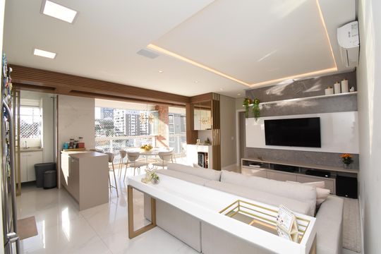 Apartamento à venda com 3 quartos, 93m² em Mercês, Curitiba