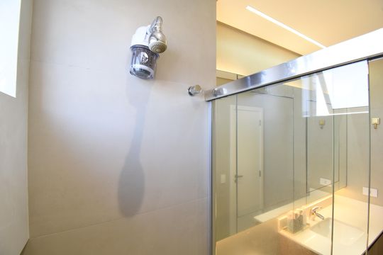 Banheiro da Suíte de apartamento à venda com 3 quartos, 93m² em Mercês, Curitiba