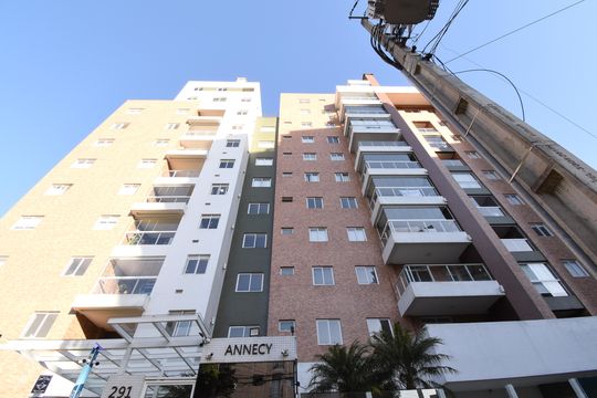 Fachada de apartamento à venda com 3 quartos, 93m² em Mercês, Curitiba