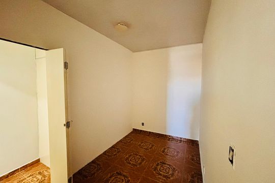 Quarto de casa para alugar com 1 quarto, 20m² em Novo Osasco, Osasco