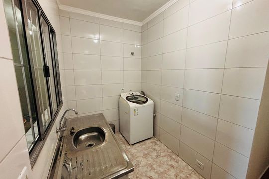 Cozinha de casa para alugar com 1 quarto, 20m² em Novo Osasco, Osasco
