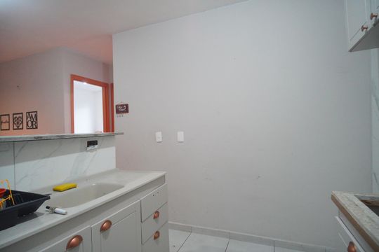 Cozinha de apartamento para alugar com 2 quartos, 42m² em Feitoria, São Leopoldo