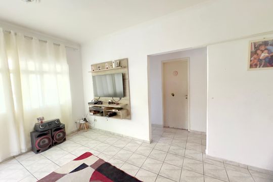 Sala 1 de casa à venda com 5 quartos, 100m² em Jardim Presidente Dutra, Guarulhos