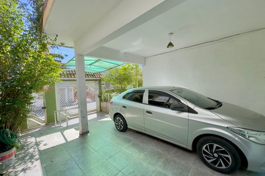 Garagem de casa à venda com 5 quartos, 100m² em Jardim Presidente Dutra, Guarulhos