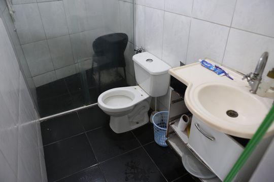 Banheiro 2 de apartamento à venda com 4 quartos, 132m² em Riacho das Pedras, Contagem