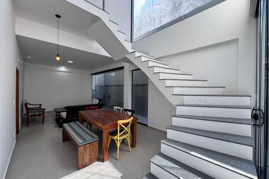 Casa de Condomínio para alugar com 3 quartos, 227m² em Vargem Pequena, Rio de Janeiro
