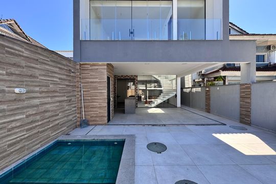 Área externa de casa de condomínio para alugar com 3 quartos, 227m² em Vargem Pequena, Rio de Janeiro